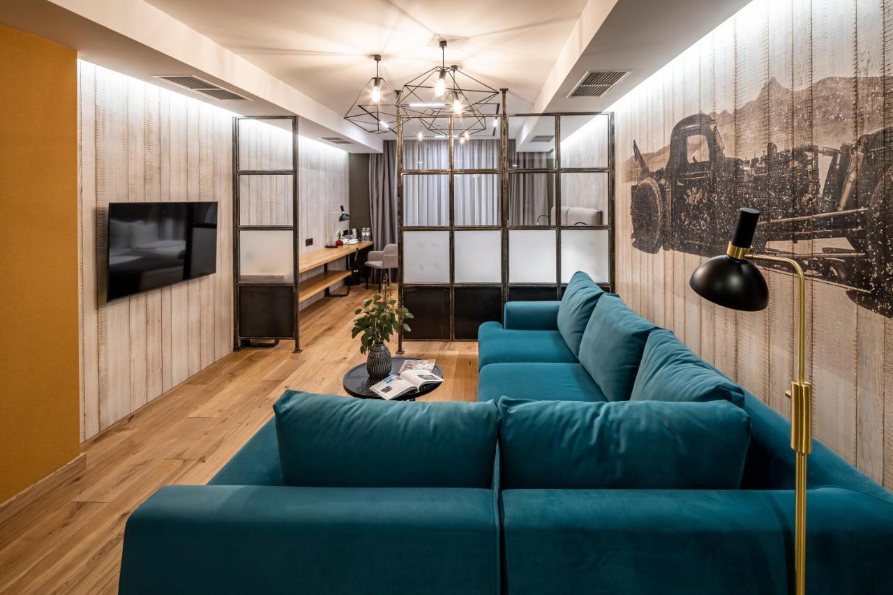 Loft7 Hotel Lviv Exterior photo